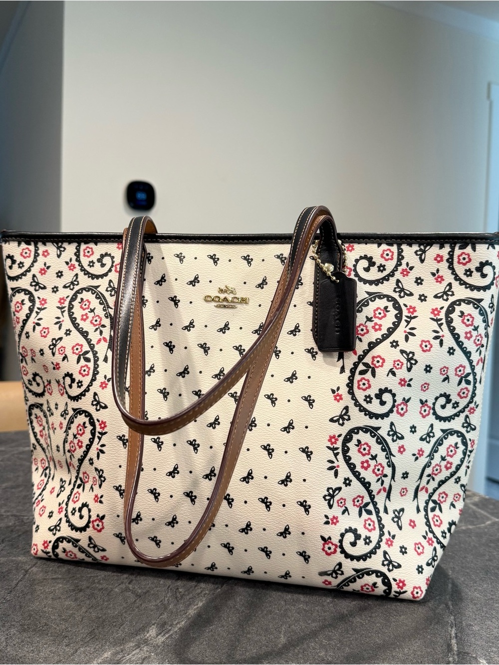 Coach City tote zip bag F59329 bandana butterfly white purse - Picture 3 of 13